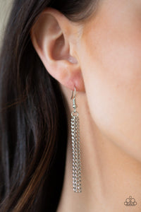 Paparazzi Accessories Courageous Contour - Silver
