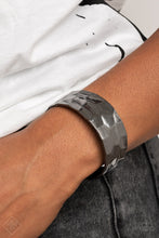 Load image into Gallery viewer, Is It HAUTE In Here? - Black Paparazzi Accessories
