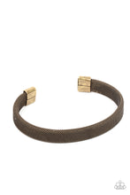 Load image into Gallery viewer, Quit MESHing around - Brass Paparazzi Accessories
