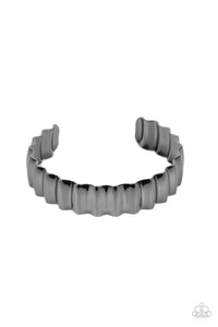 Paparazzi Accessories - Across The HEIR-Waves - Black