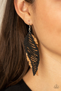 Paparazzi Accessories - WINGING Off The Hook - Black