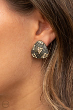 Load image into Gallery viewer, Paparazzi Accessories - Gorgeously Galleria - Brass Clip-ons
