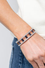 Load image into Gallery viewer, Paparazzi Accessories - Industrial Icing - Purple
