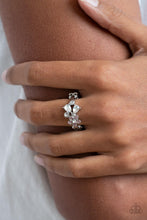 Load image into Gallery viewer, Enchanting Efflorescence - Pink Paparazzi Accessories
