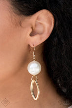 Load image into Gallery viewer, Paparazzi Accessories Big Spender Shimmer - Gold
